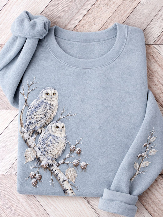 Women's Snowy Winter Snowy Owl Birds on Braches Print Sweatshirt