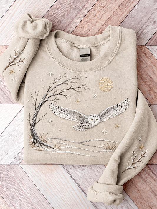Women's White Owl in Snowy Landscape Pattern Casual Sweatshirt