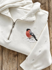 Women's Snowy Winter Eurasian Bullfinch Bird in the Snow Print Zip Up Sweatshirt